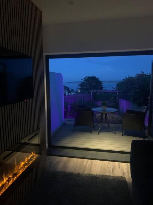 Apartment Carbis Daze Ocean Views Studio, Superking Bed St Ives *