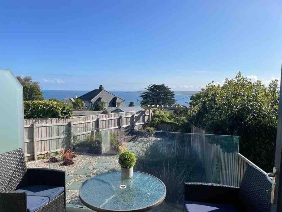 Carbis Daze Ocean Views Studio, Superking Bed St Ives Апартаменты Carbis Bay